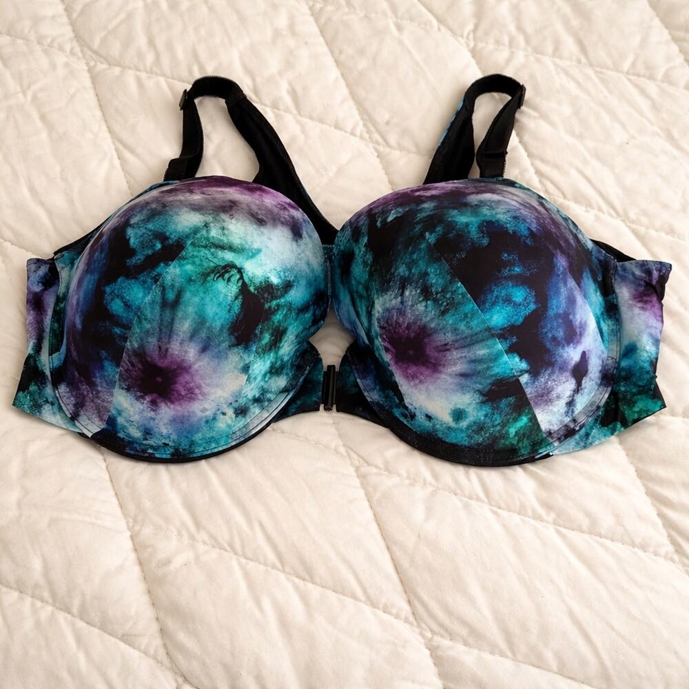 Women's 44DD Torrid Perfect TShirt Push-Up Front-Close Bra Moon Tie Dye Pattern